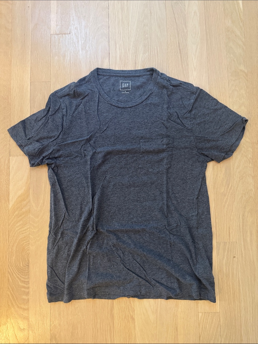GAP Short-Sleeve Crewneck T-Shirt in Charcoal